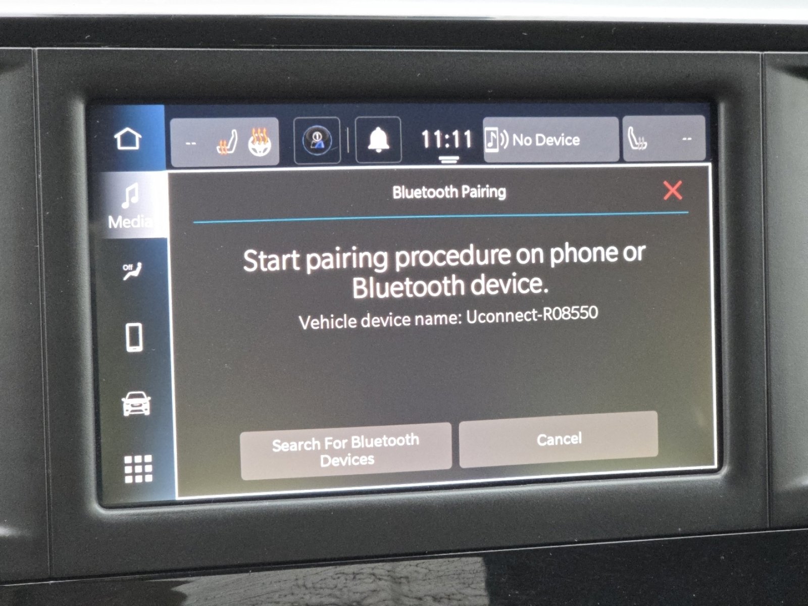 Used 2023 Chrysler Voyager LX image 5