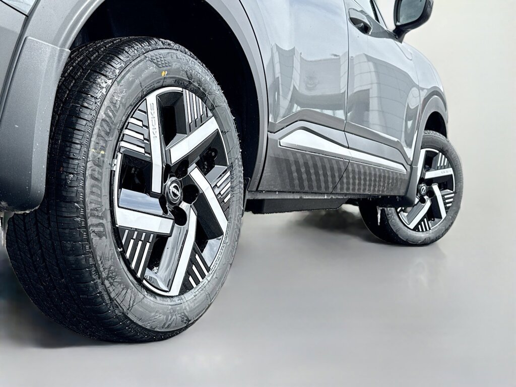 New 2026 Nissan Kicks SV image 13