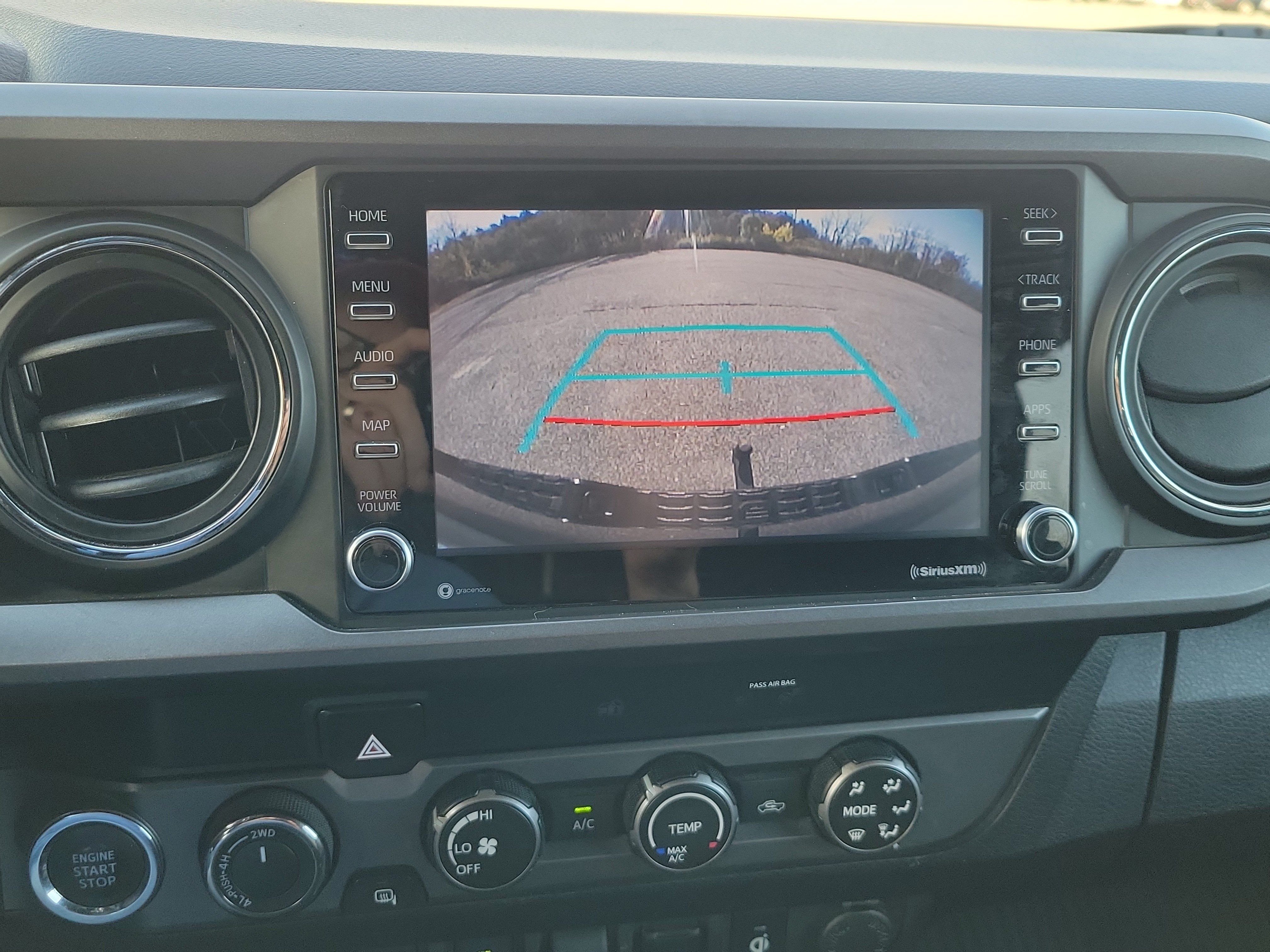 Used 2020 Toyota Tacoma TRD Off-Road w/ Technology Package AWD/4WD image 26