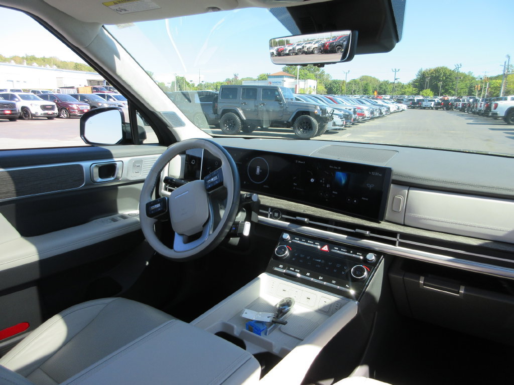 Used 2024 Hyundai Santa Fe Calligraphy AWD/4WD image 29