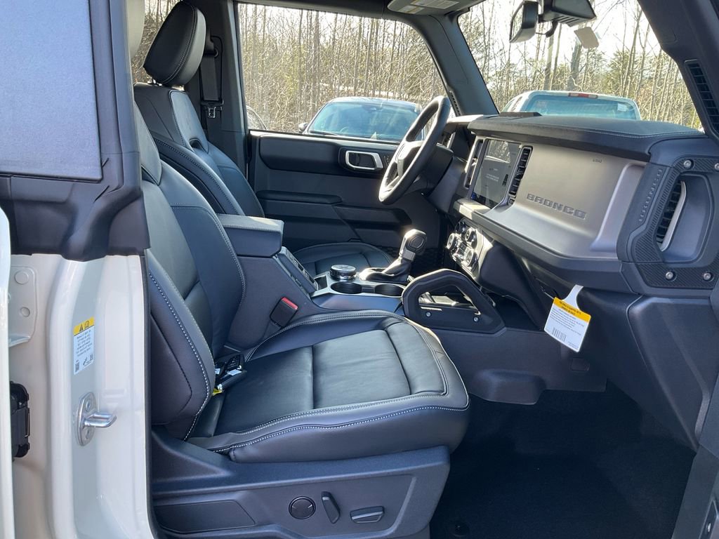 New 2025 Ford Bronco Outer Banks w/ Sasquatch Package image 12