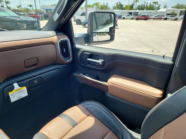 Used 2020 Chevrolet Silverado 2500 High Country image 13