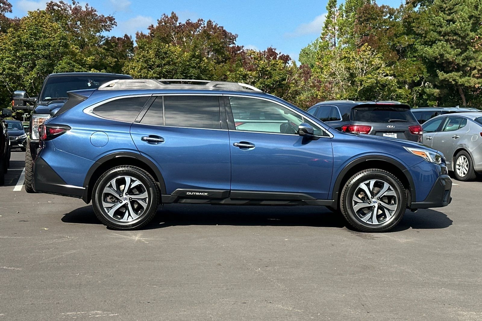 Used 2020 Subaru Outback Touring AWD/4WD image 3