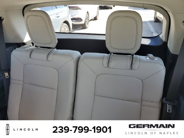 New 2026 Lincoln Aviator AWD image 20
