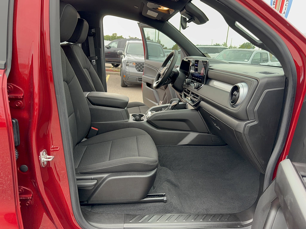 Used 2024 Chevrolet Colorado LT RWD image 13
