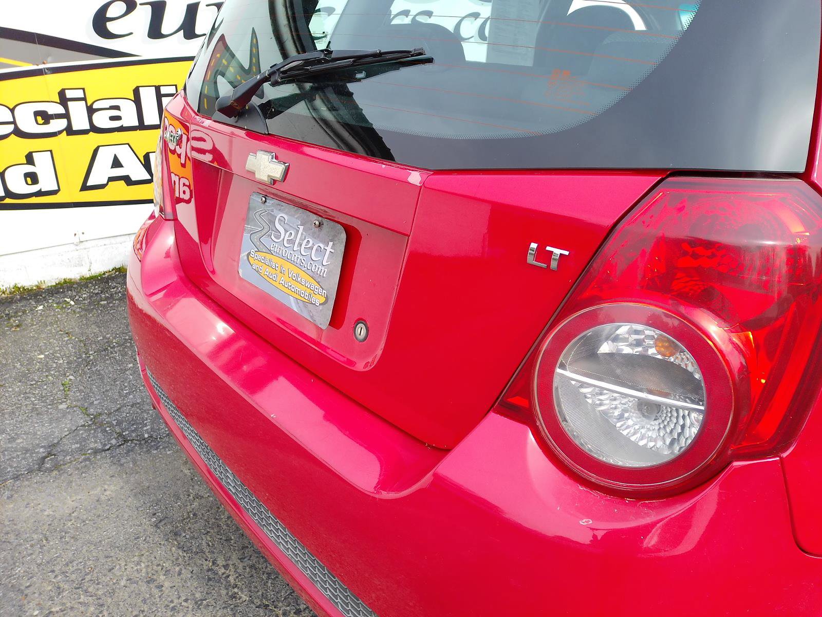 Used 2011 Chevrolet Aveo5 LT w/ Power and Convenience Package FWD image 4
