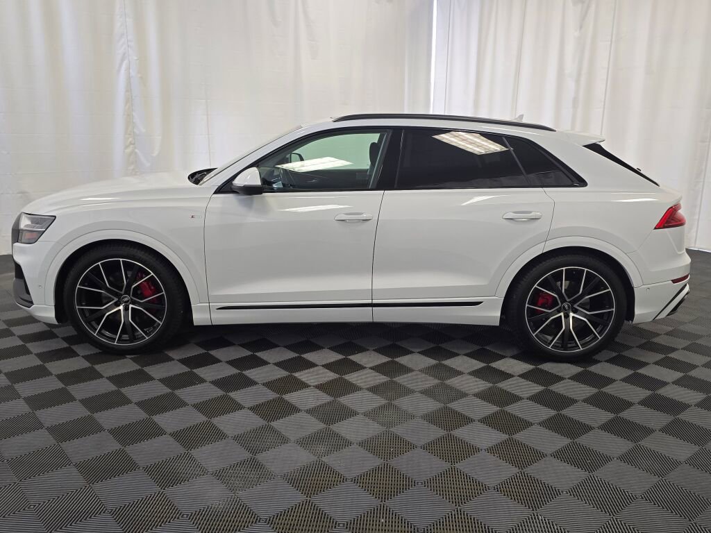 Used 2021 Audi Q8 Prestige w/ Prestige Package image 3