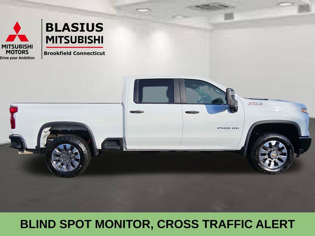 Used 2024 Chevrolet Silverado 2500 Custom w/ Custom Value Package image 5