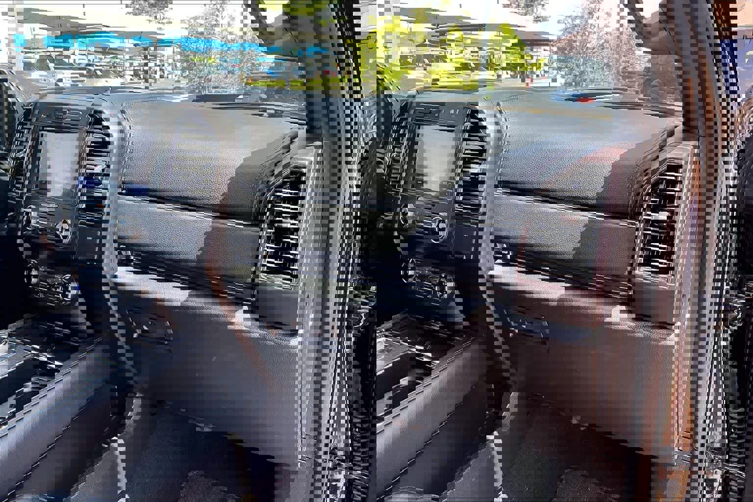 Used 2020 Ford Expedition Limited w/ Equipment Group 301A RWD image 19