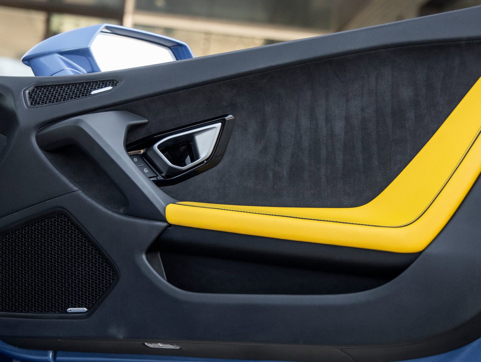 Used 2020 Lamborghini Huracan EVO image 36