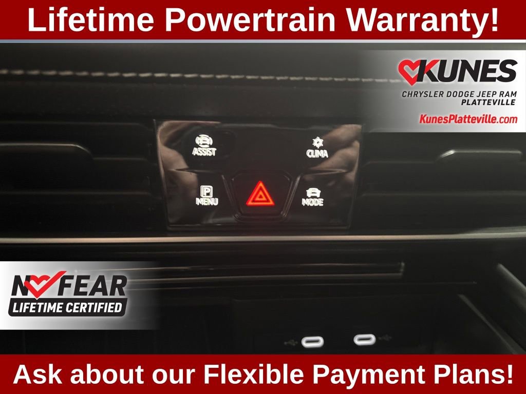 Used 2025 Volkswagen Atlas Cross Sport SE image 26