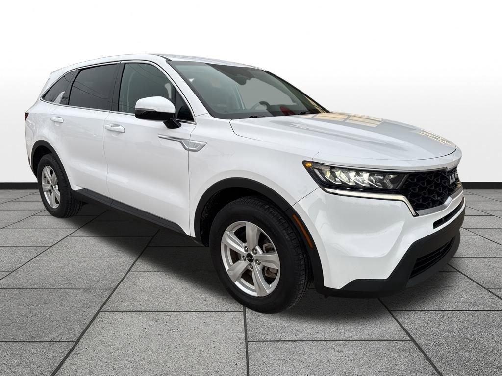 Used 2023 Kia Sorento LX image 7