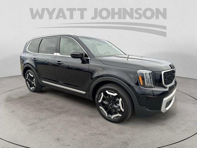 Used 2024 Kia Telluride EX w/ EX Captain's Chair Package FWD image 7