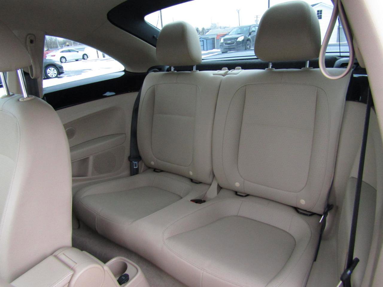 Used 2017 Volkswagen Beetle 1.8T SE FWD image 17