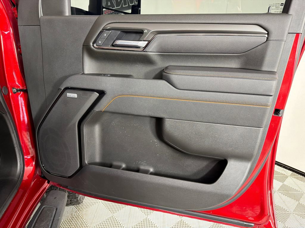Used 2025 GMC Sierra 2500 AT4 w/ AT4 Premium Plus Package image 16