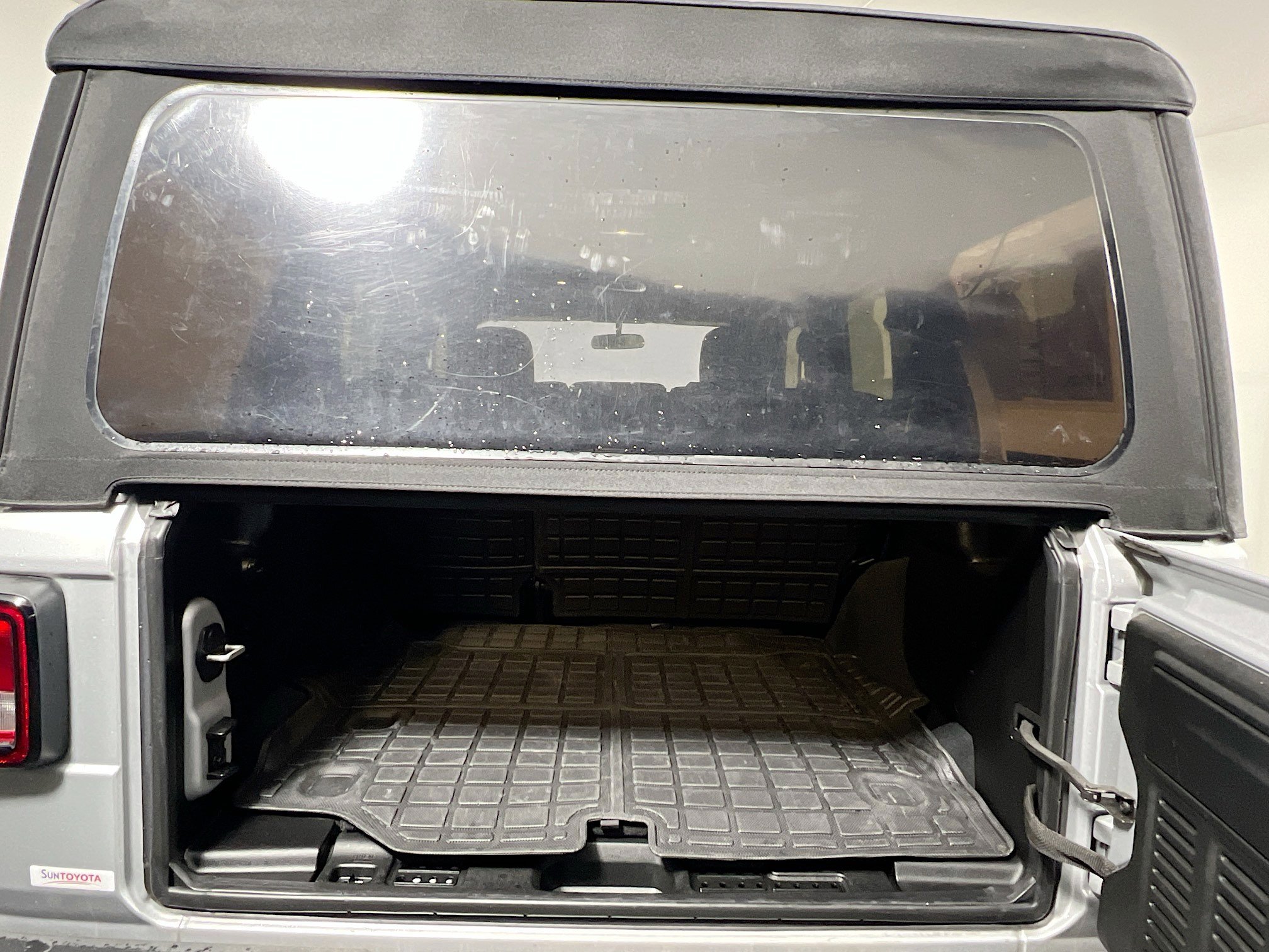 Used 2024 Jeep Wrangler Sport image 34