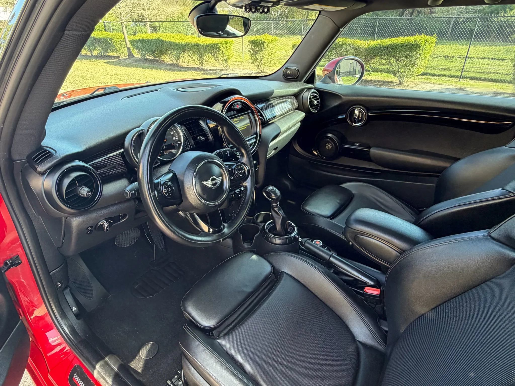 Used 2017 MINI Cooper S image 9