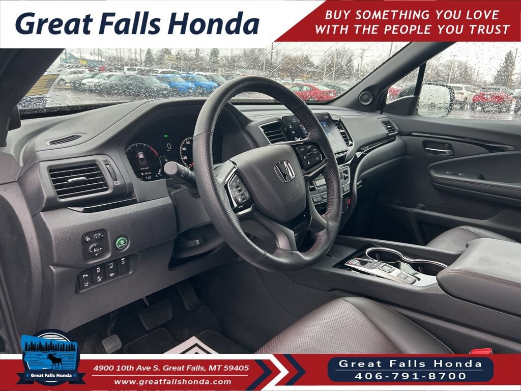 Used 2025 Honda Ridgeline Black Edition image 12