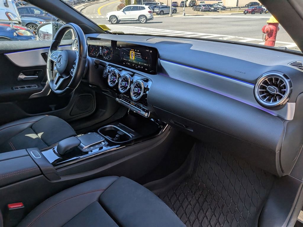 Used 2022 Mercedes-Benz A 220 4MATIC image 28