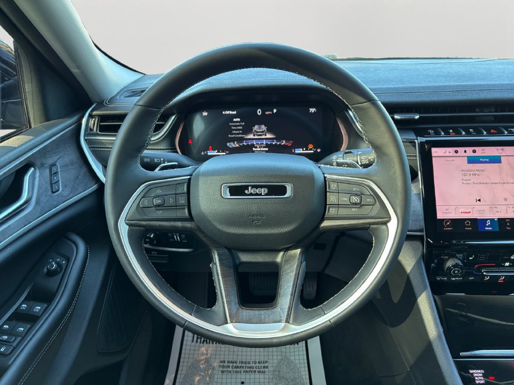 Certified 2024 Jeep Grand Cherokee Limited w/ Black Appearance Package AWD/4WD image 19