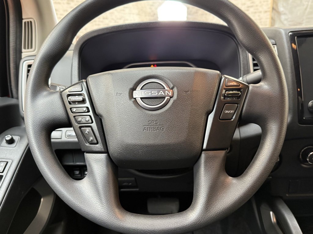 Used 2023 Nissan Frontier SV image 17