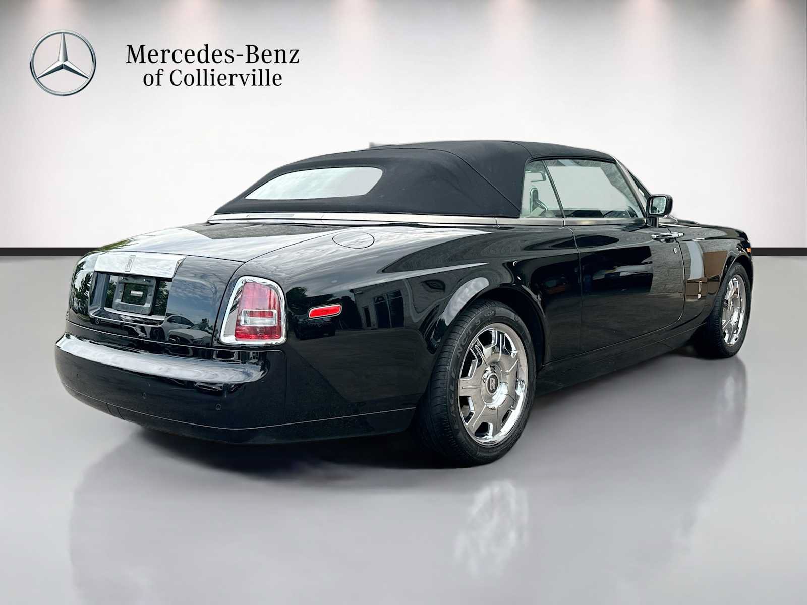 Used 2009 Rolls-Royce Phantom Drophead Coupe RWD image 5