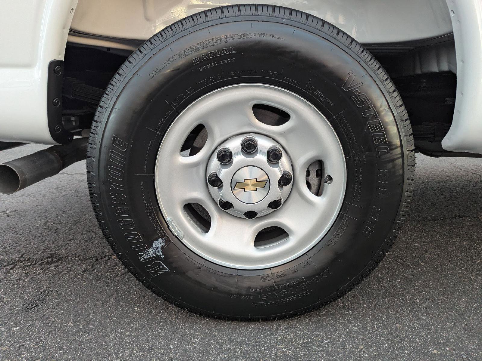 New 2025 Chevrolet Express 3500 w/ Driver Convenience Package image 23