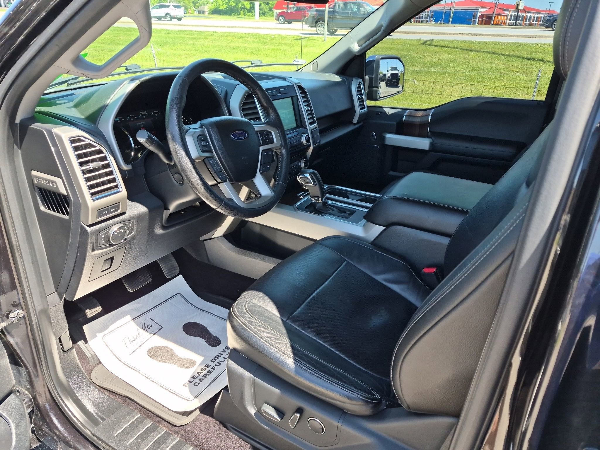 Used 2015 Ford F150 Lariat w/ Equipment Group 502A Luxury AWD/4WD image 12