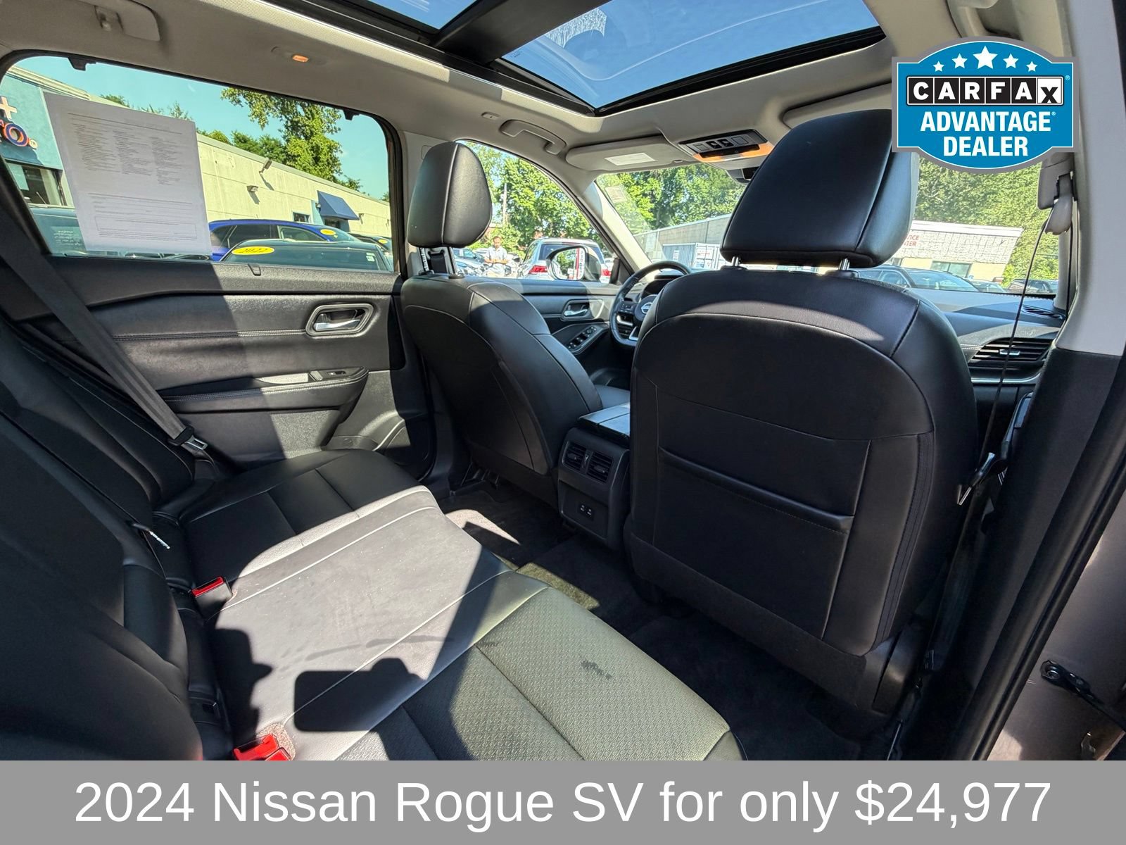 Used 2024 Nissan Rogue SV w/ SV Premium Package AWD/4WD image 12