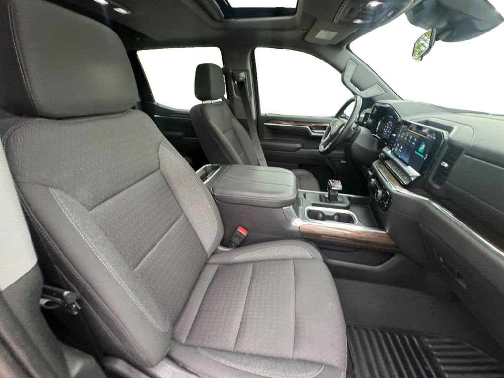Used 2023 Chevrolet Silverado 1500 RST w/ Convenience Package II AWD/4WD image 16