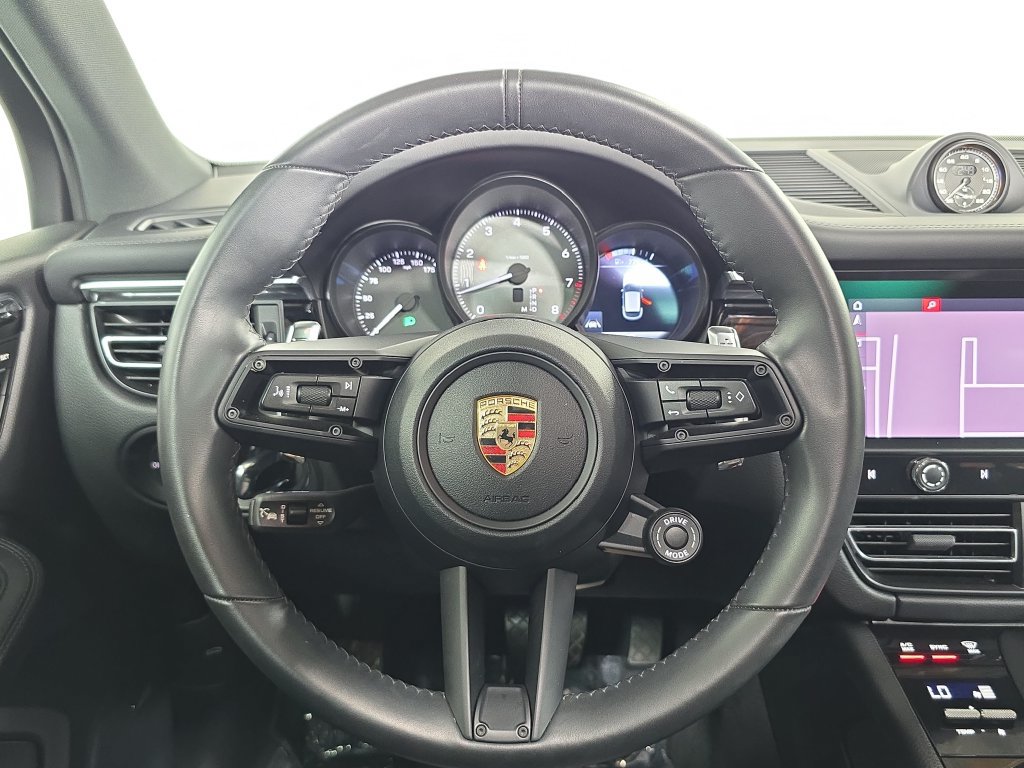 Certified 2026 Porsche Macan S AWD/4WD image 14