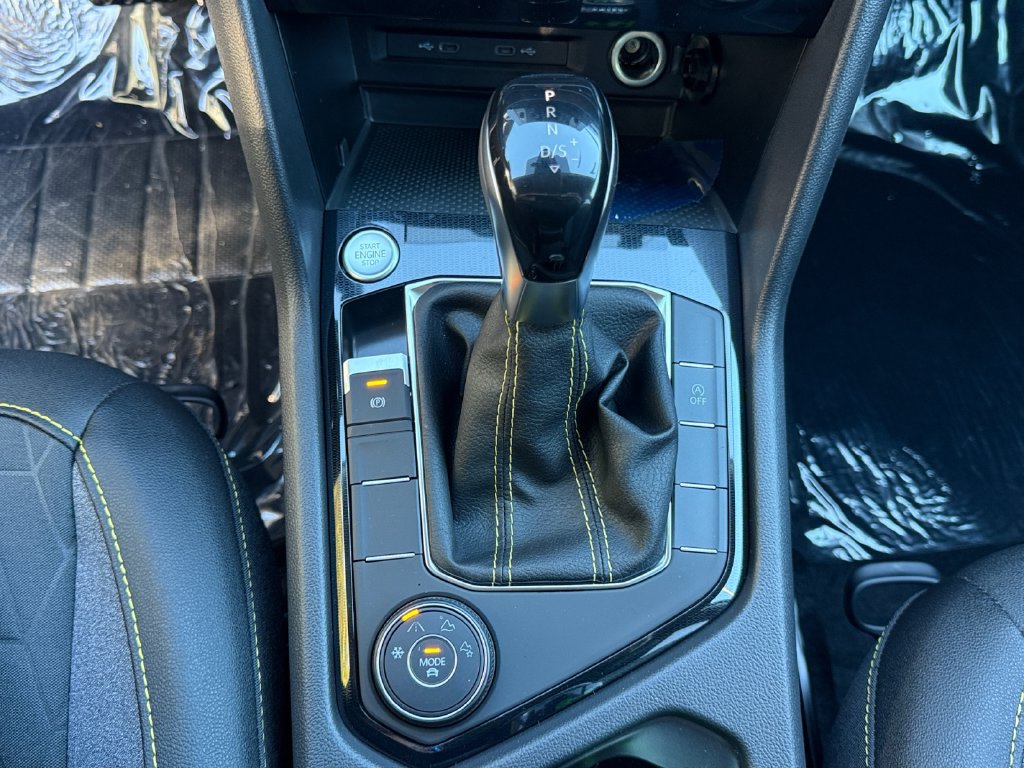 New 2027 Volkswagen Taos Sport AWD/4WD image 18