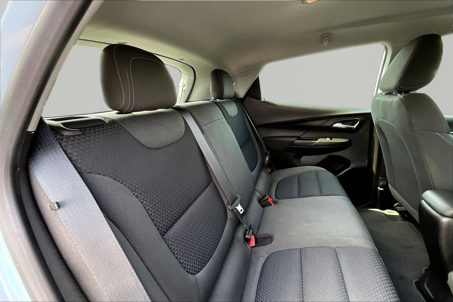 Used 2022 Chevrolet Bolt LT FWD image 25