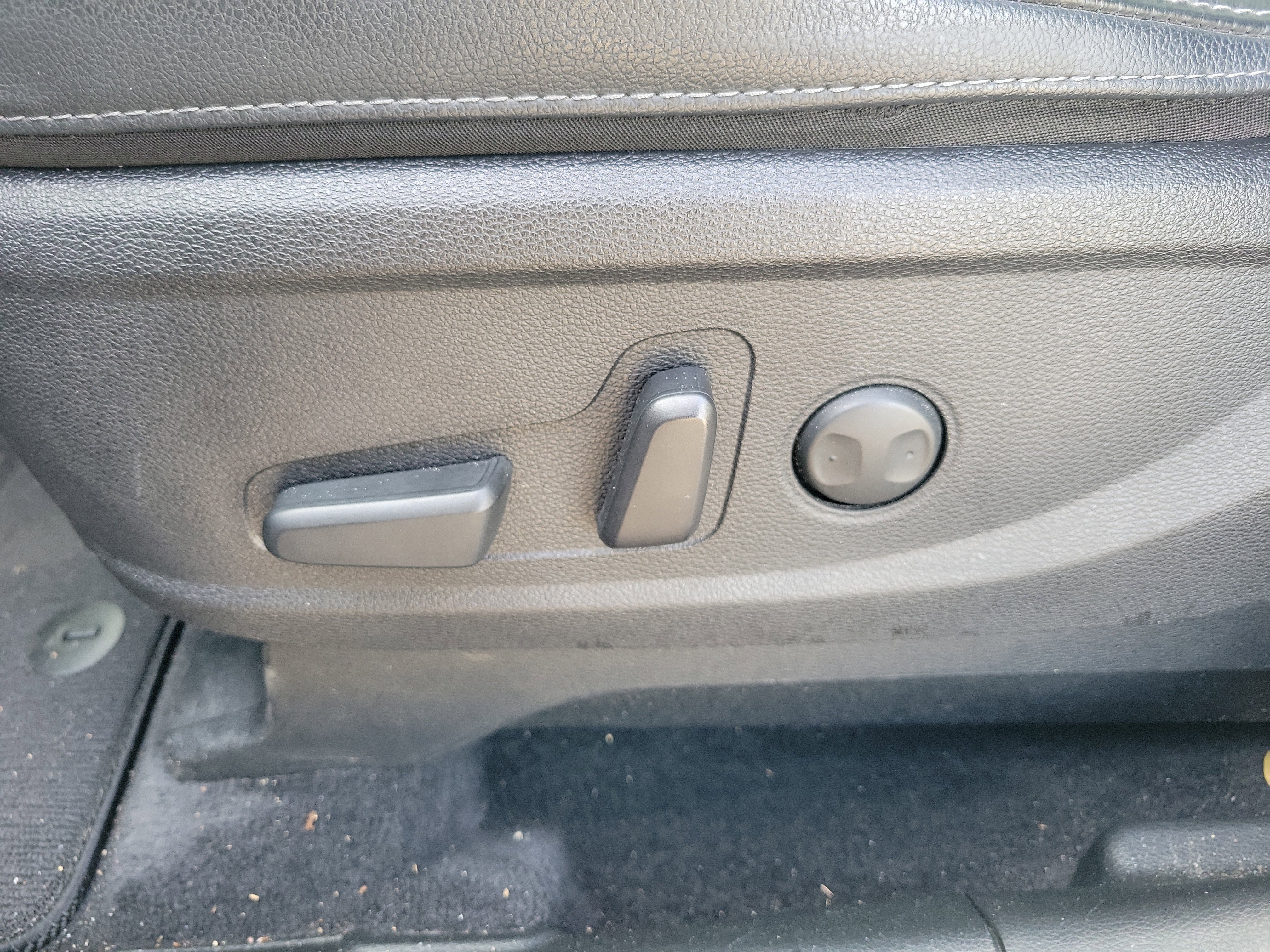 Used 2020 Kia Telluride EX image 24