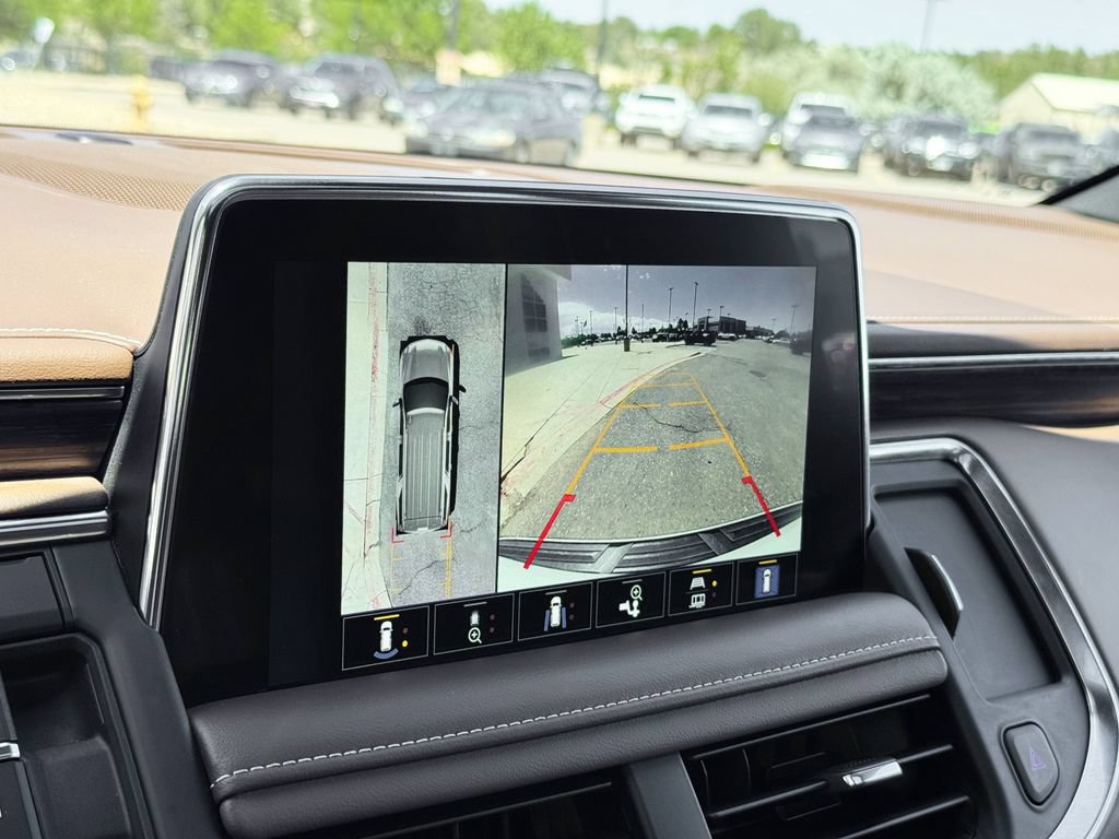 Used 2022 Chevrolet Suburban High Country AWD/4WD image 25