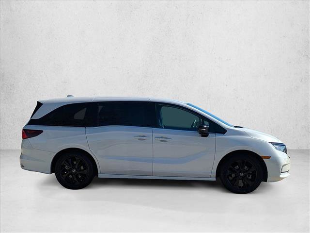 Used 2024 Honda Odyssey Sport image 4