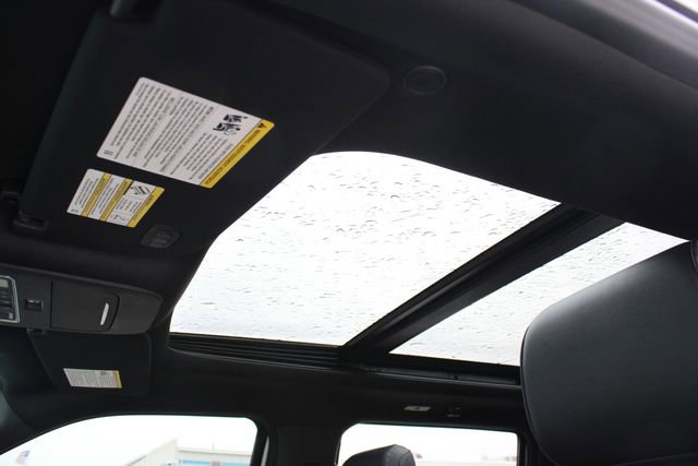 Used 2023 Ford F150 Lariat w/ Equipment Group 502A High image 6