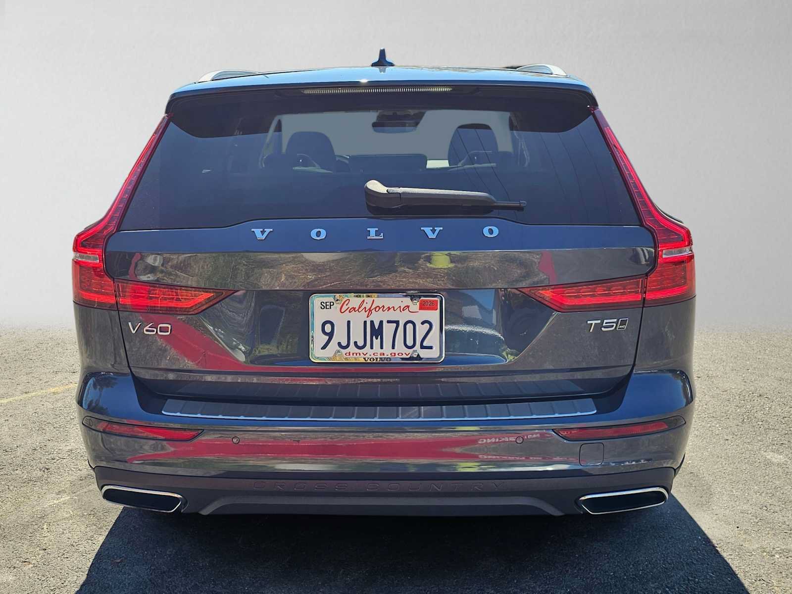 Used 2020 Volvo V60 T5 Cross Country w/ Protection Package Premier AWD/4WD image 4