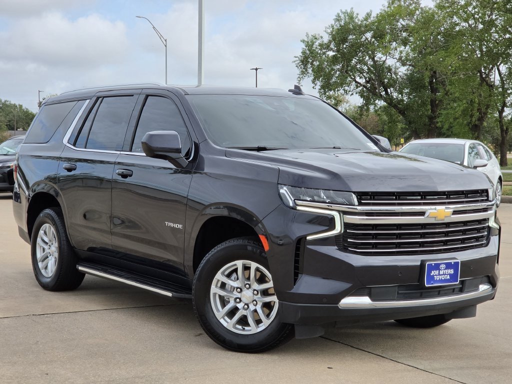 Used 2024 Chevrolet Tahoe LT RWD image 2