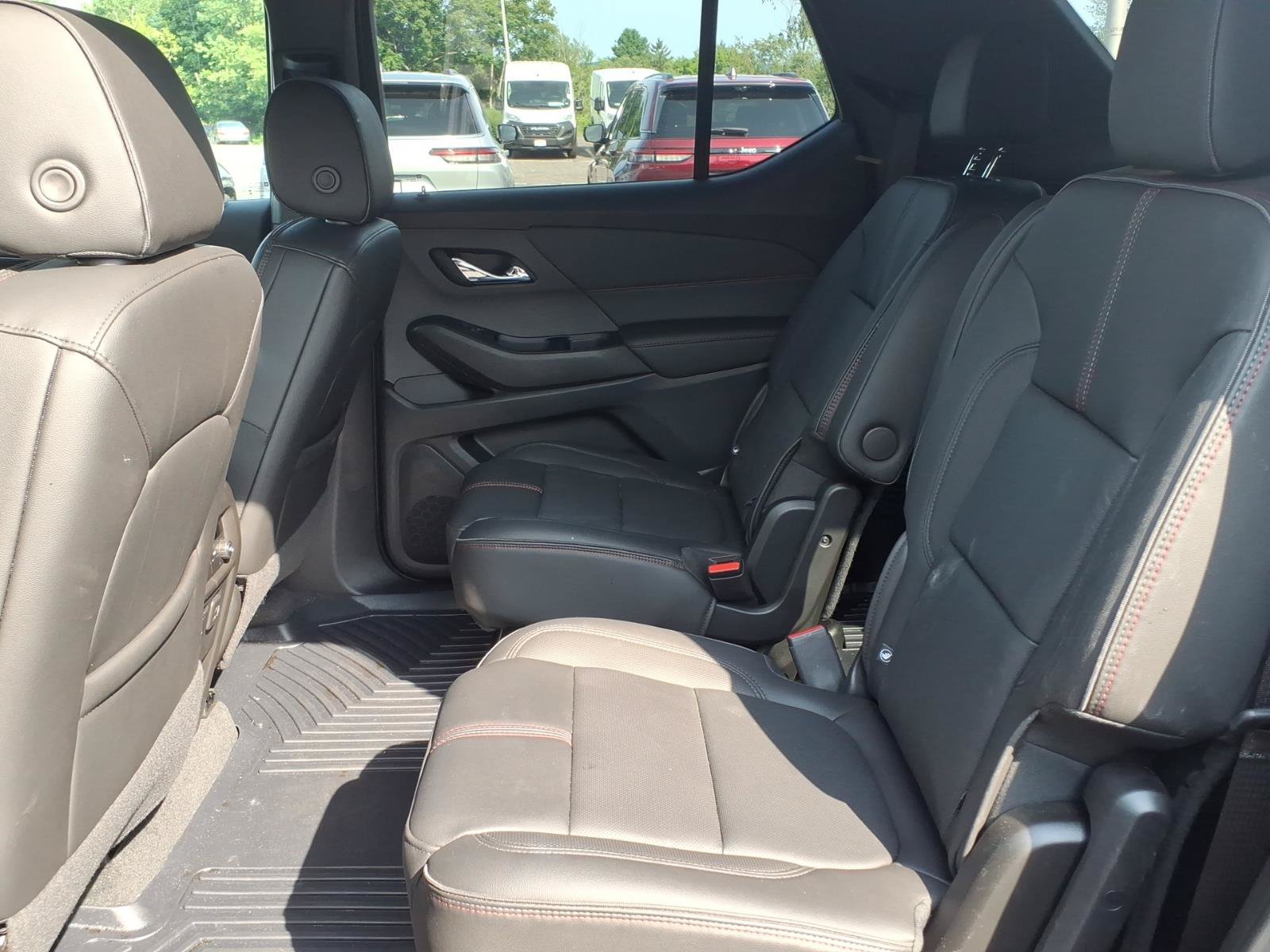 Used 2023 Chevrolet Traverse RS AWD/4WD image 15