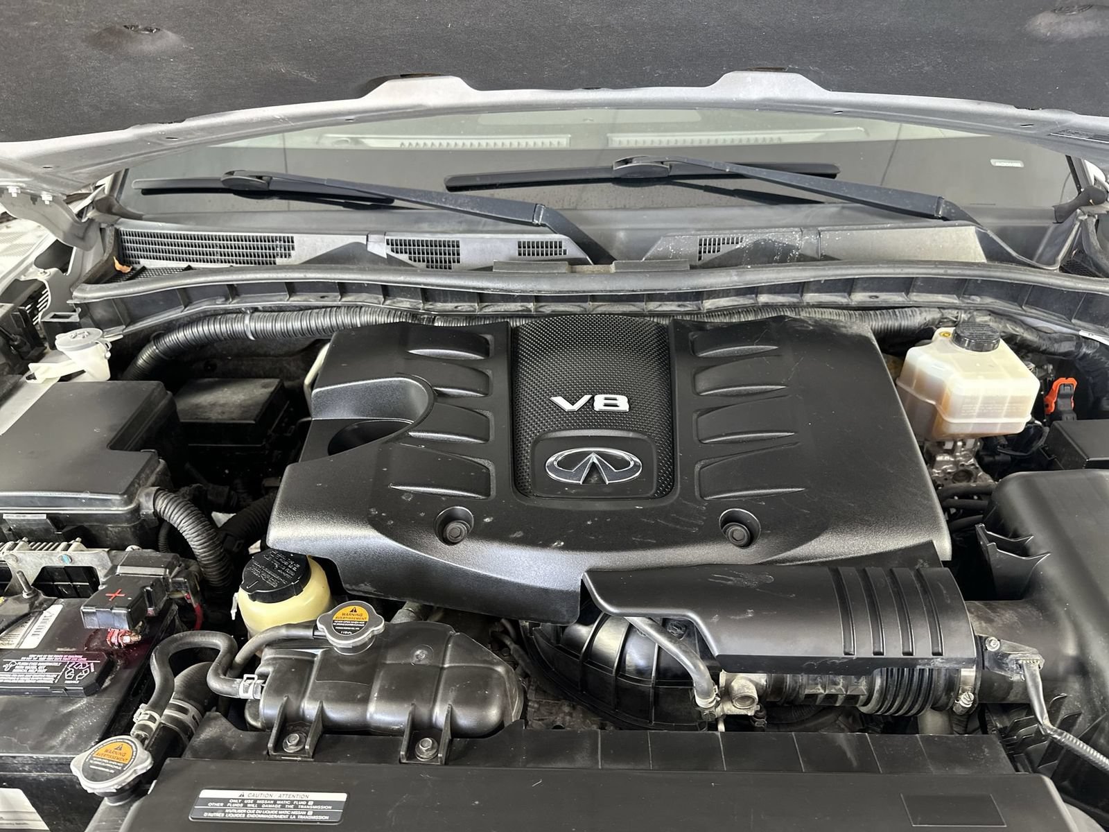 Used 2017 INFINITI QX80 4WD w/ Driver Assistance Package image 28