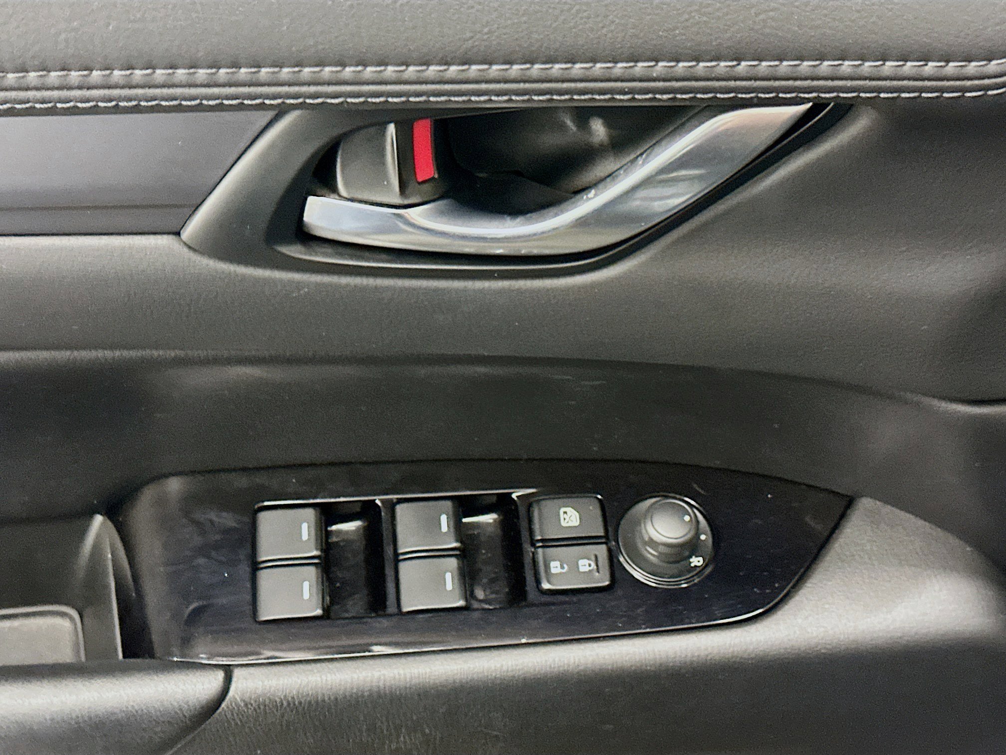 Used 2019 MAZDA CX-5 Touring image 15