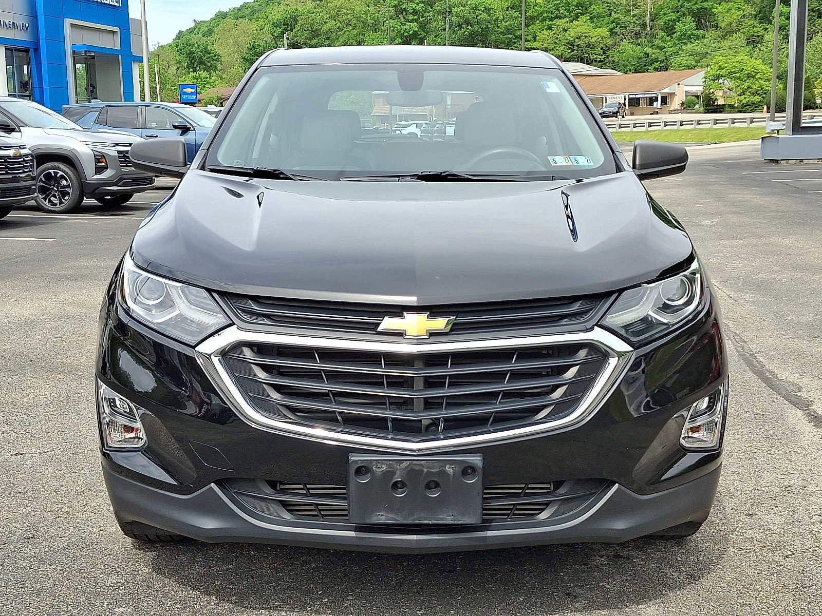 Used 2018 Chevrolet Equinox LS FWD image 2