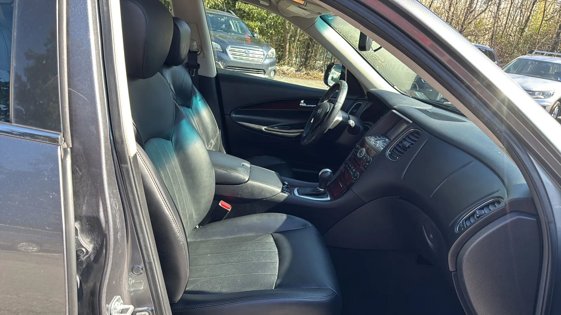 Used 2016 INFINITI QX50 AWD w/ Deluxe Touring Package image 12