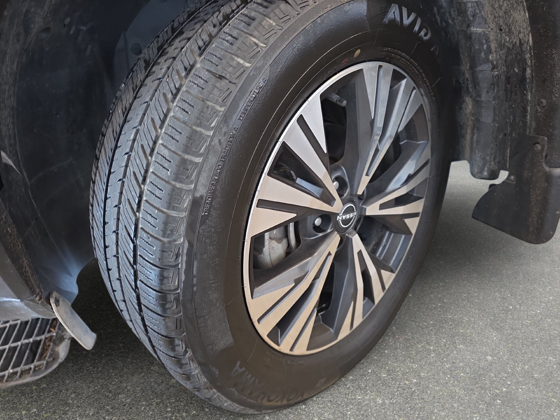 Used 2023 Nissan Rogue SV FWD image 28