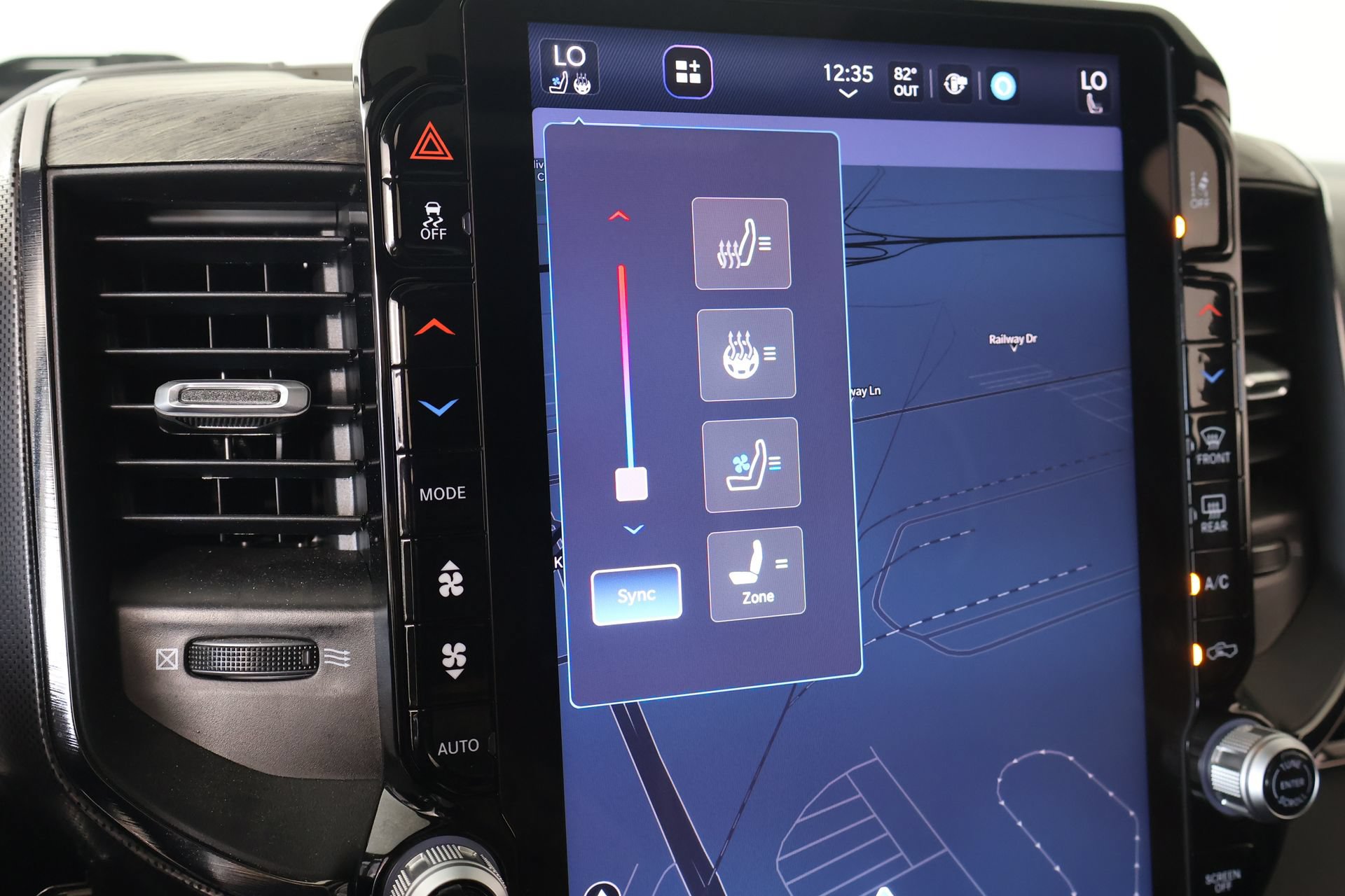 Used 2025 RAM 1500 Limited AWD/4WD image 8