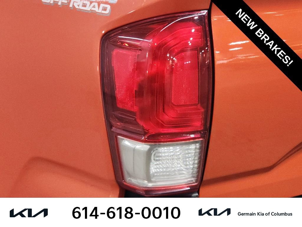 Used 2016 Toyota Tacoma TRD Off-Road image 15