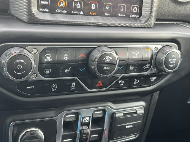 Used 2020 Jeep Wrangler Unlimited Sahara AWD/4WD image 23