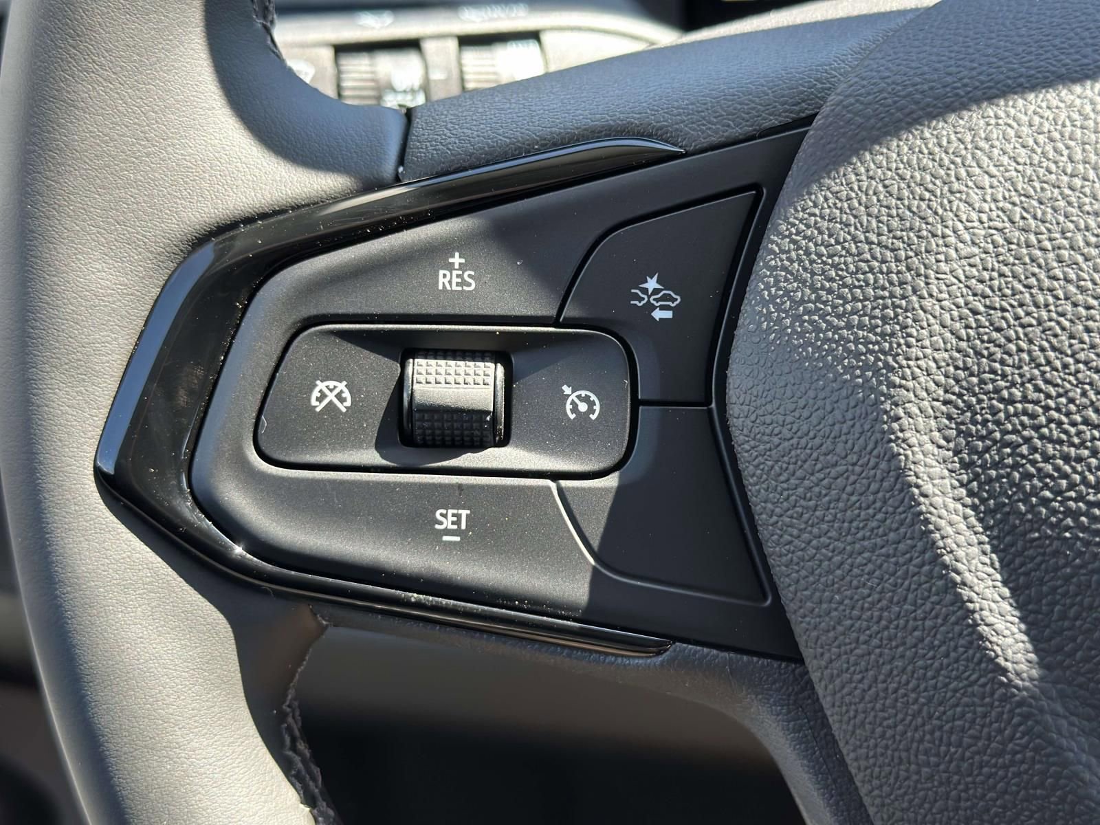 New 2027 Chevrolet Bolt LT w/ Comfort Package image 14