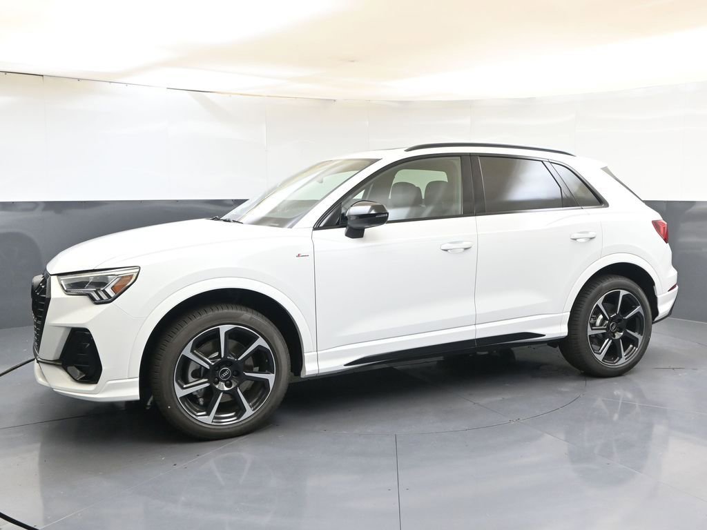 Used 2025 Audi Q3 2.0T Premium Plus w/ Premium Plus Package image 2